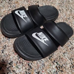 Nike Duo Slides